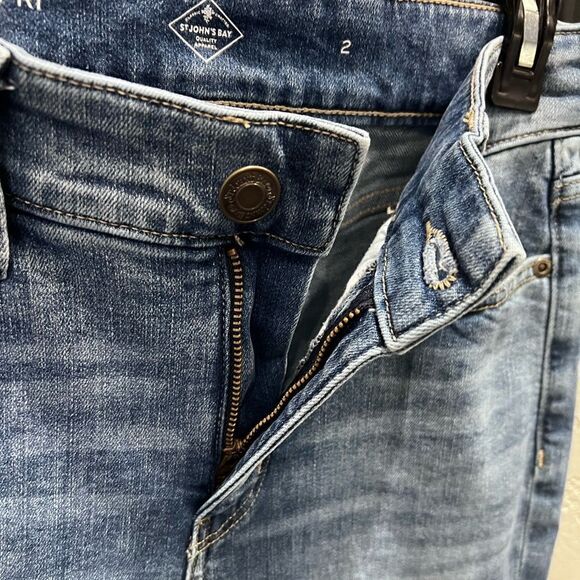 St. John’s Bay Capri jeans size 2 - Picture 5 of 13